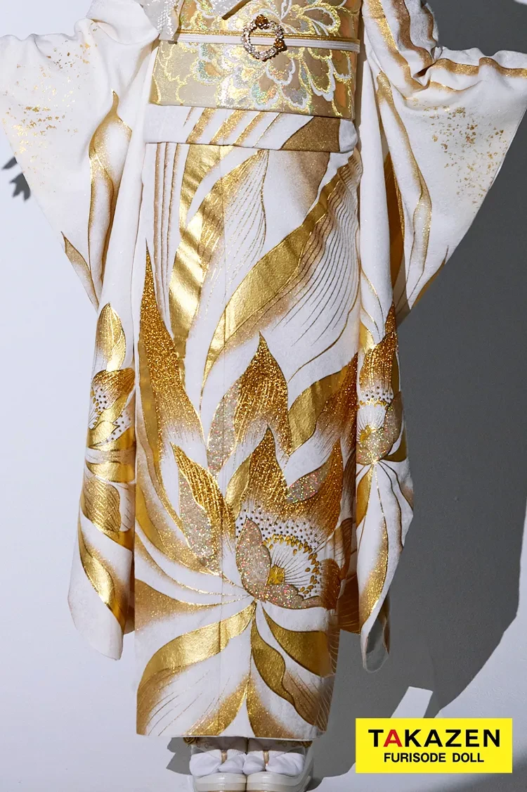 TAKAZENのレンタル振袖 モード　白金(ゴールド)　牡丹柄/大柄　1番目立つ　かっこいい振袖　キラキラスワロフスキー付き　ギャル系　派手かわいい　ギャル　谷田ラナ【通販可】　24066