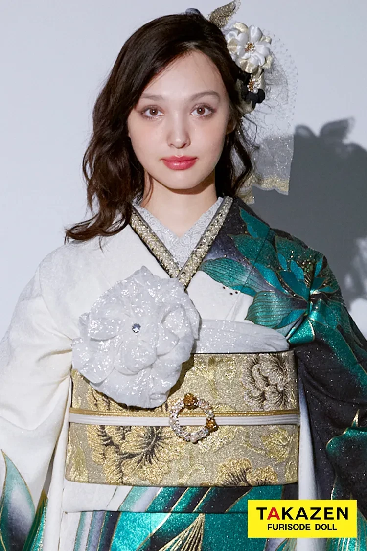 TAKAZENのレンタル振袖 モード 緑/白/黒 牡丹柄/大柄 派手 ギャル系振袖 目立つ かっこいい キラキラグリッター 人とかぶらない ゴージャス 香川るな【通販可】24067