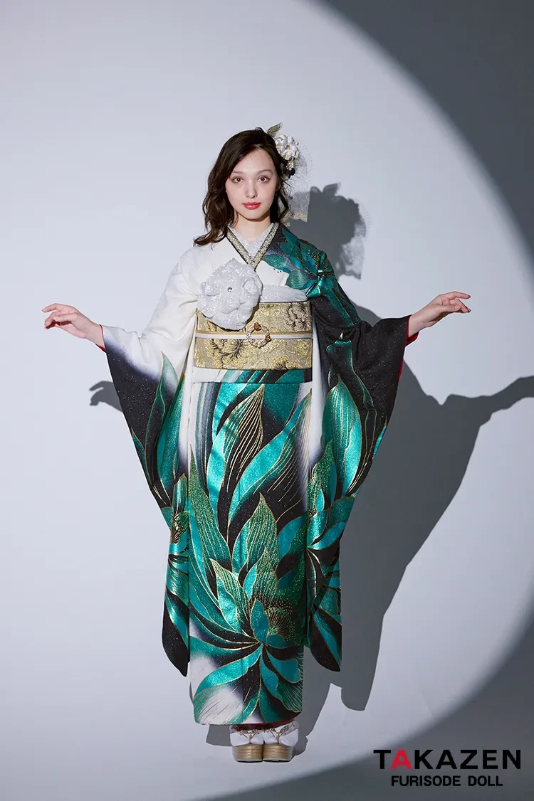 TAKAZENのレンタル振袖 モード 緑/白/黒 牡丹柄/大柄 派手 ギャル系振袖 目立つ かっこいい キラキラグリッター 人とかぶらない ゴージャス 香川るな【通販可】24067