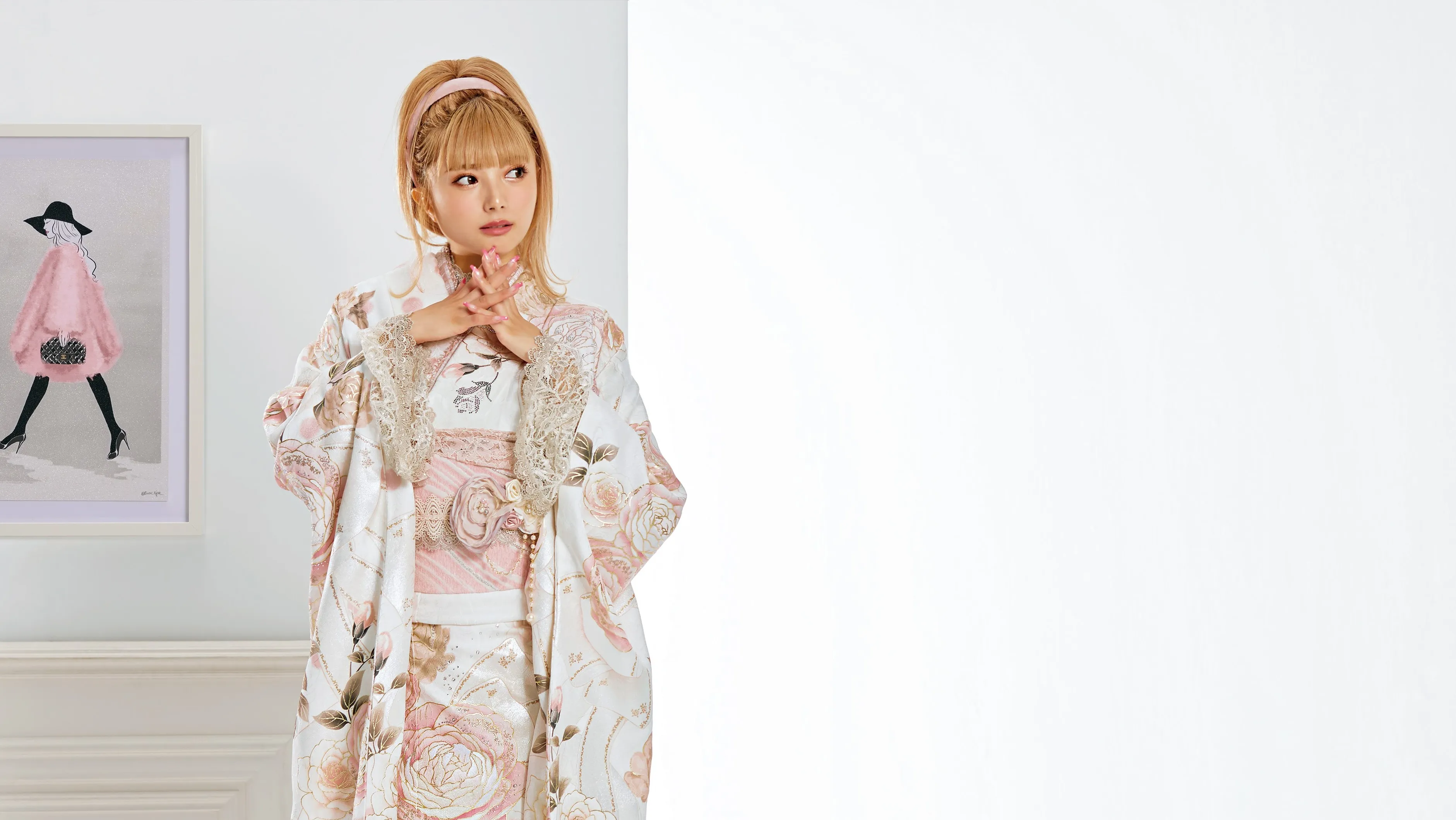 【NEW HEPBURN×安斉かれん♡2024Ver】　大人になってもキラキラ輝き続けてほしい。 そんな願いで創られたオードリーヘップバーンがイメージモデルの特別な一着。