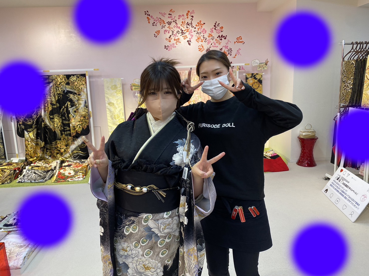 TAKAZEN神戸三宮店　前撮り撮影会　イマドキ　カワイイ　コディネート　振袖　レンタル　袴　孔雀柄　ヴィンテージ　渋い　黒