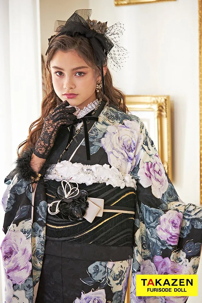 振袖　成人式　ヘップバーン　可愛い　黒　ピンク　