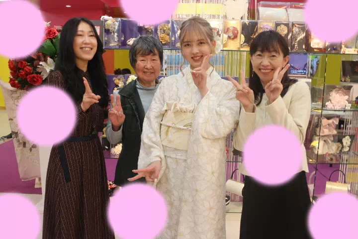 TAKAZEN神戸店　　成人式　振袖　イマドキ　かわいい　くすみガーリー　白レース