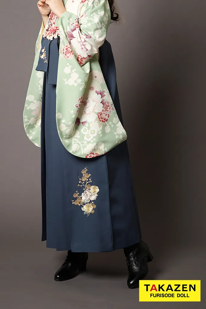 TAKAZENのレンタル袴 くすみカラー古典　ミントグリーン/淡い色　和柄　かわいい　おしとやか　ブーツスタイル【通販可】K24005