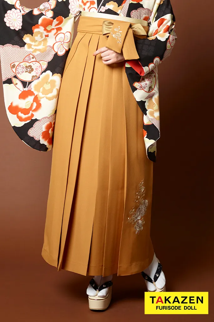 TAKAZENのレンタル袴 正統派古典　黒/オレンジ　ツバキ柄　古風　綺麗　大人っぽい　上品【通販可】K24009