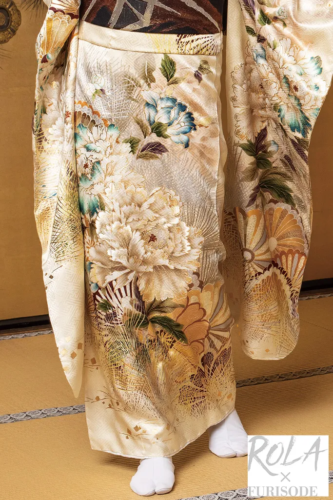 TAKAZENのレンタル振袖 ローラ振袖　ベージュ　くすみ系　古典柄　綺麗　上品　華やか【通販可】K673
