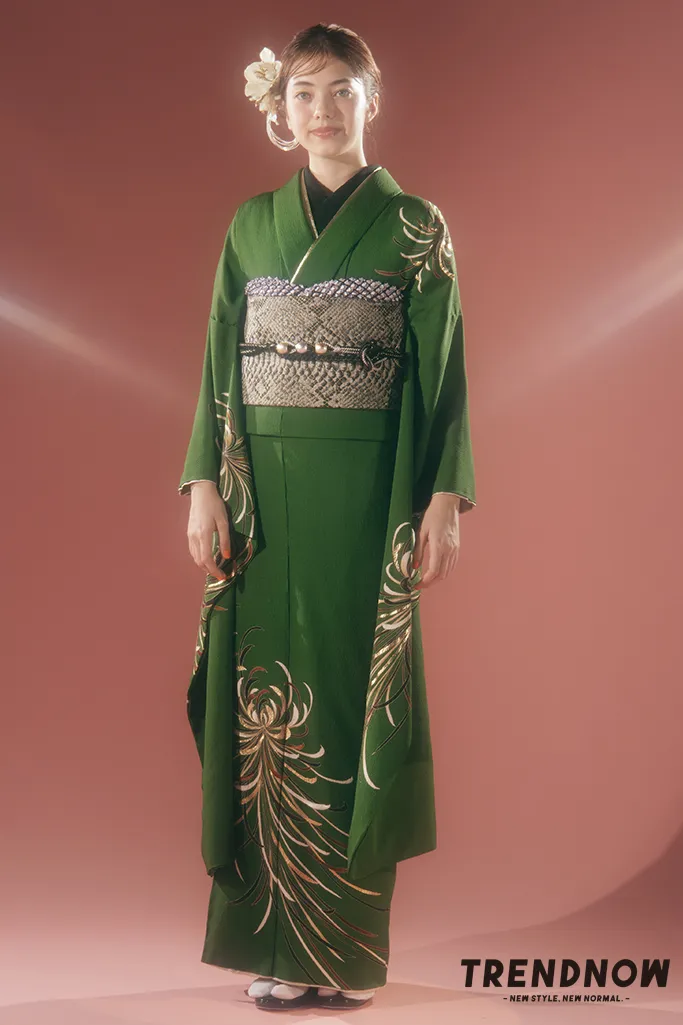TAKAZENのレンタル振袖 ヴィンテージスタイル　グリーン/抹茶色　乱菊柄　シンプル　スッキリ　落ち着いた雰囲気　大人っぽい【通販可】K720