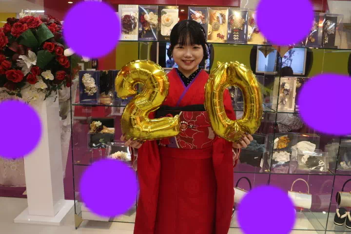 TAKAZEN神戸店　無地　黒　赤　前撮り撮影会　イマドキ　カワイイ　コディネート　振袖　レンタル　袴　