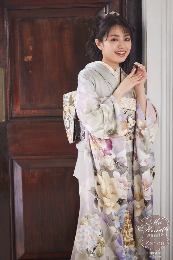 TAKAZENのレンタル振袖 くすみ古典　グレー/ダスティーカラー　乱菊柄　大柄　かわいい　香音ちゃん　女の子らしい【通販可】K756