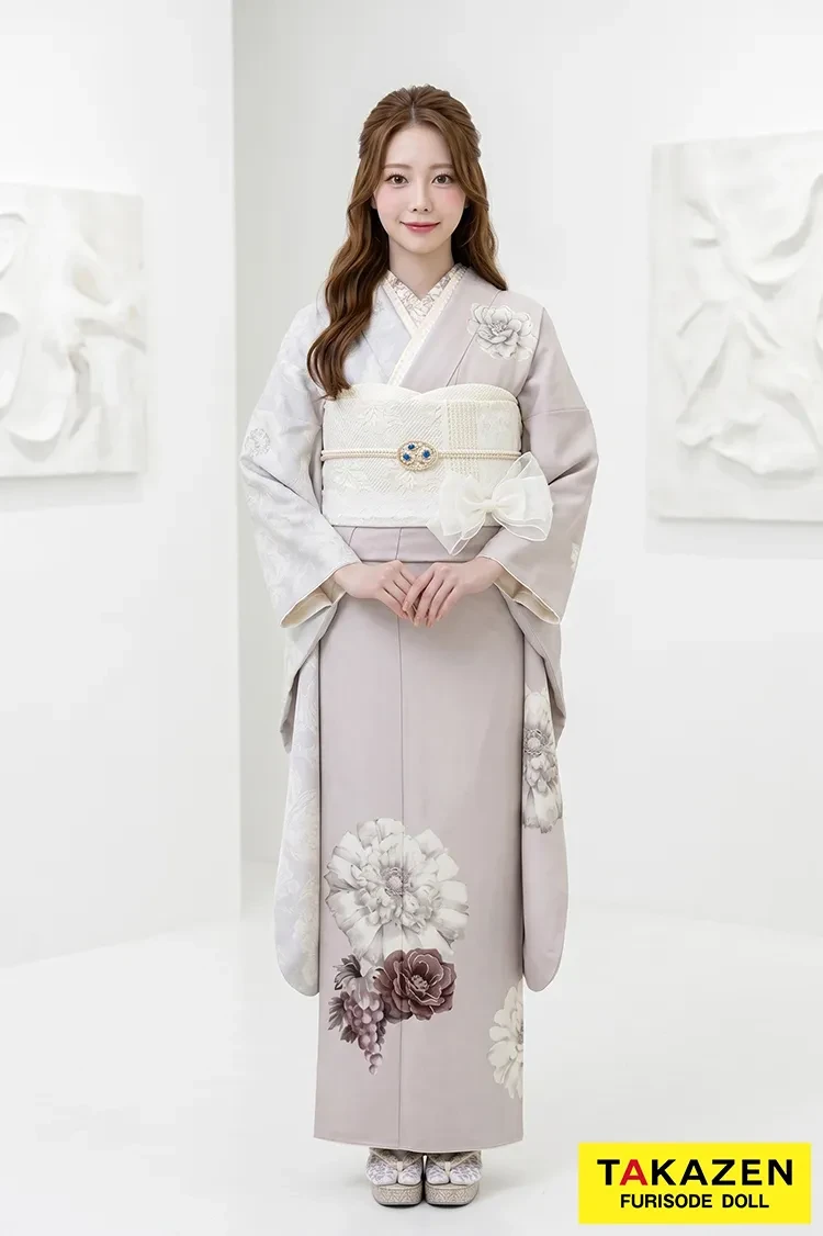 TAKAZENのレンタル振袖 玉城ティナ×紅一点ブランド振袖 ミスティーピンク/淡い色 洋花柄 かわいい シンプル アンティーク調 お洒落【通販可】K794