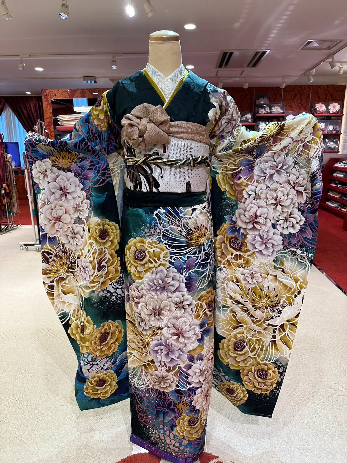 振袖　成人式　TAKAZEN