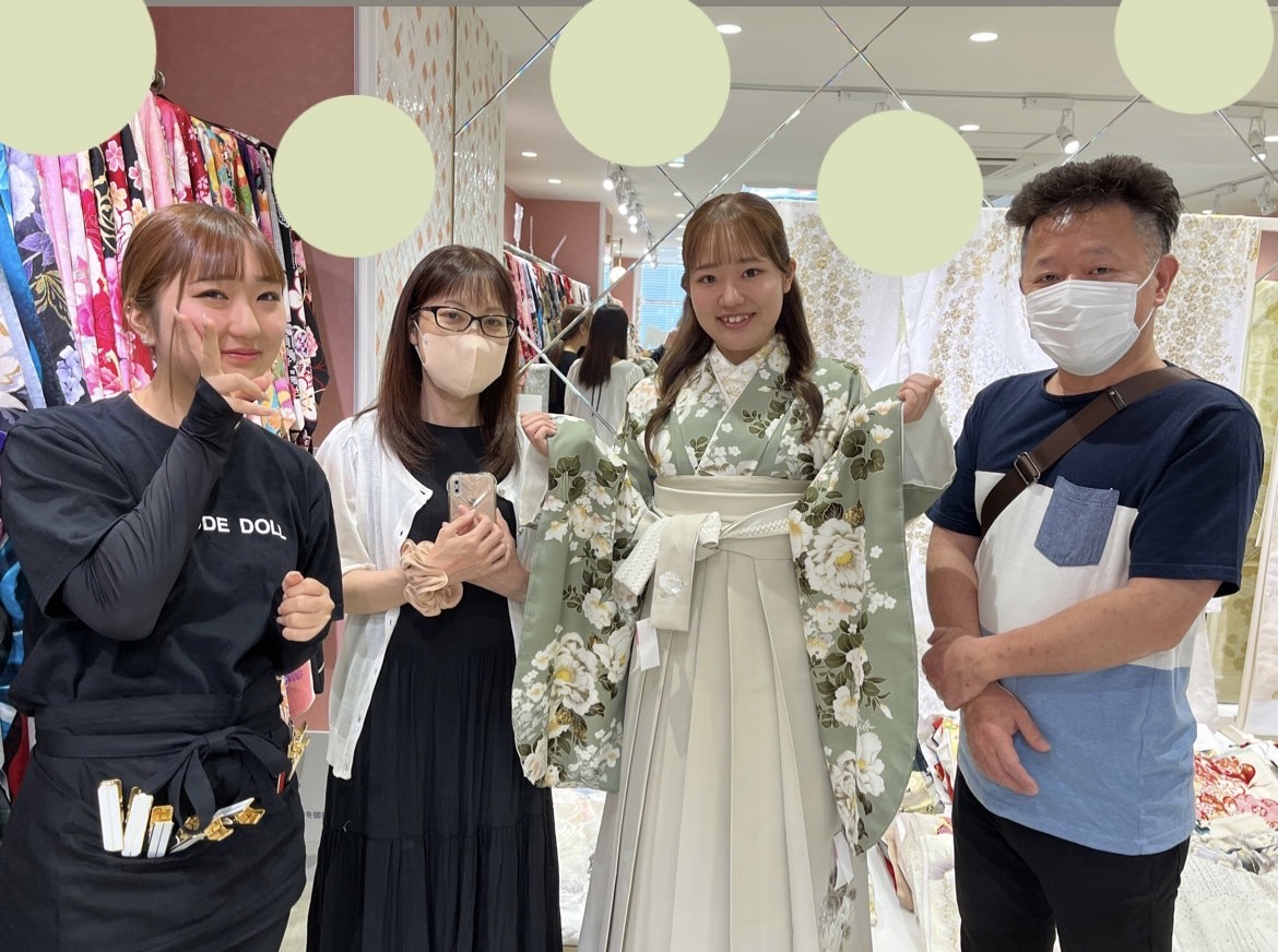 【TAKAZEN姫路店】♡17日　姫路新作卒業式袴レンタル　最新作のくすみカラーの袴×華やかな緑のコーデが可愛い袴レンタル姫ちゃん♡
