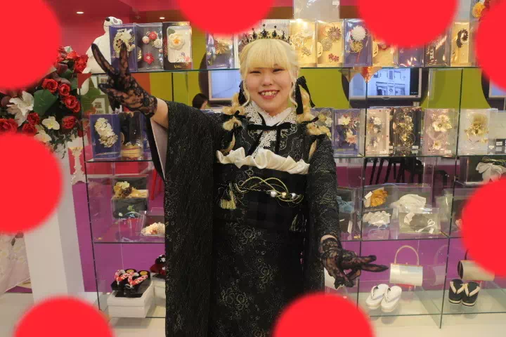 TAKAZEN神戸三宮店　前撮り撮影会　イマドキ　カワイイ　コディネート　振袖　レンタル　くすみ　派手　キラキラ　かわいい　おしゃれ　イマドキ　成人式　総レース　黒　レース　ヴィンテージ