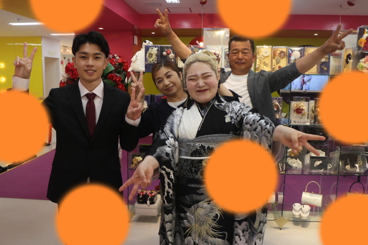 TAKAZEN神戸店モード　龍柄　派手　　前撮り撮影会　イマドキ　カワイイ　コディネート　振袖　レンタル　袴　