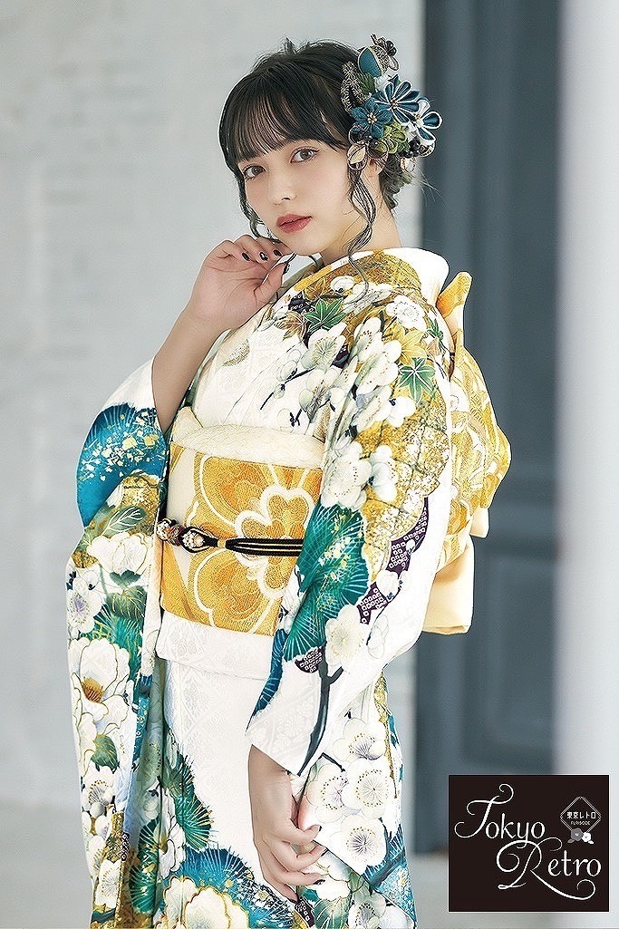 姫路市成人式　加古川市成人式　高砂市成人式　2024年成人　2025年成人　かわいい振袖　綺麗め振袖　TAKAZEN姫路店