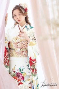 TAKAZEN　TAKAZEN姫路　振袖レンタル　袴レンタル　假屋崎省吾ブランド　着物ブランド　2024年成人式　2025年成人式振袖　卒業式袴レンタル
