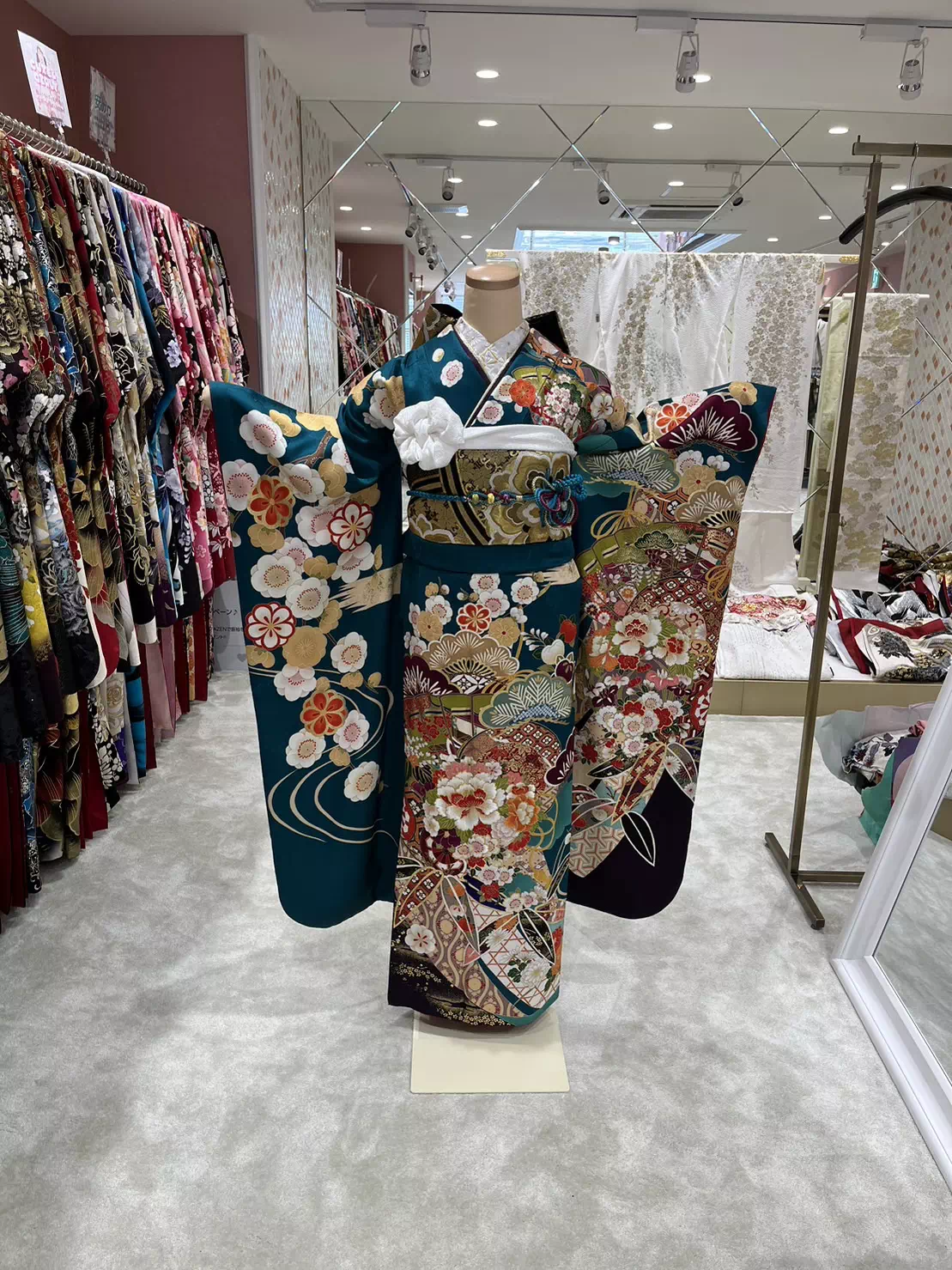 TAKAZEN姫路店　姫路市　成人式　卒業式　袴　振袖　イマドキ振袖　古典　青