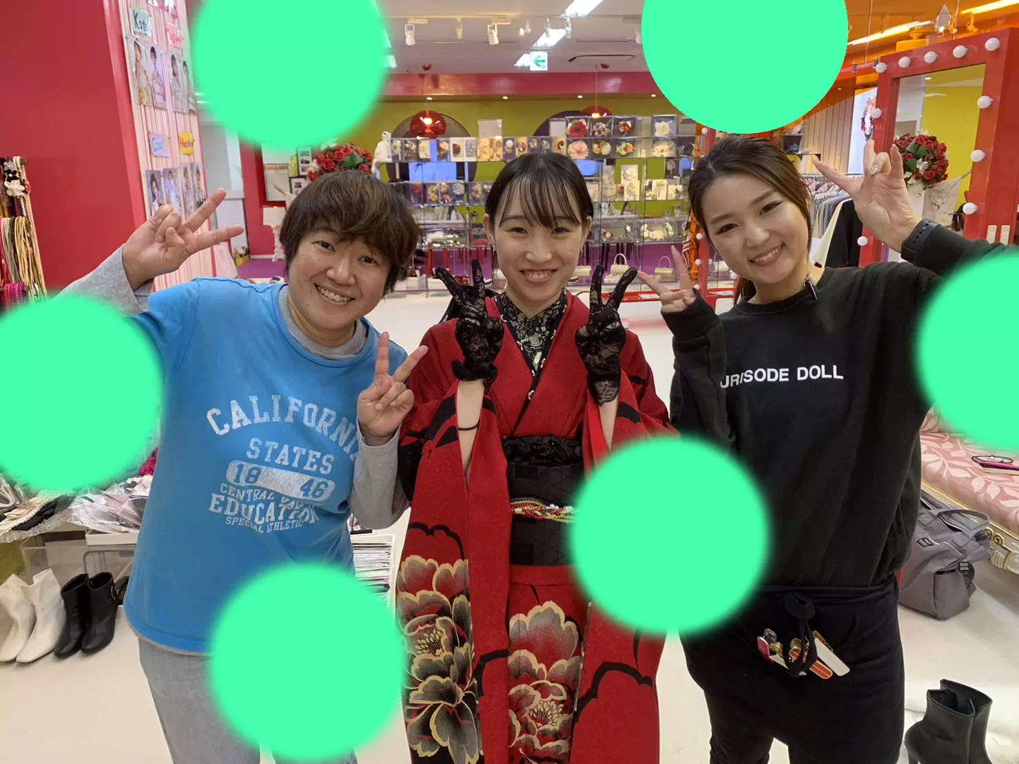 TAKAZEN神戸店　振袖　赤　手袋　レース前撮り撮影会　イマドキ　カワイイ　コディネート　振袖　レンタル　袴　