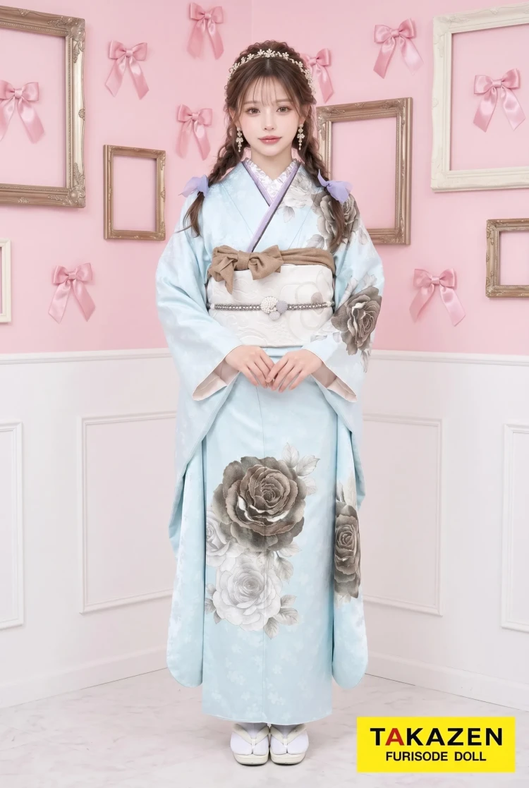 TAKAZENのレンタル振袖 くすみカラーガーリー 水色/ミスティーブルー/淡い色 薔薇柄 ワンポイント あざとかわいい【通販可】YK246
