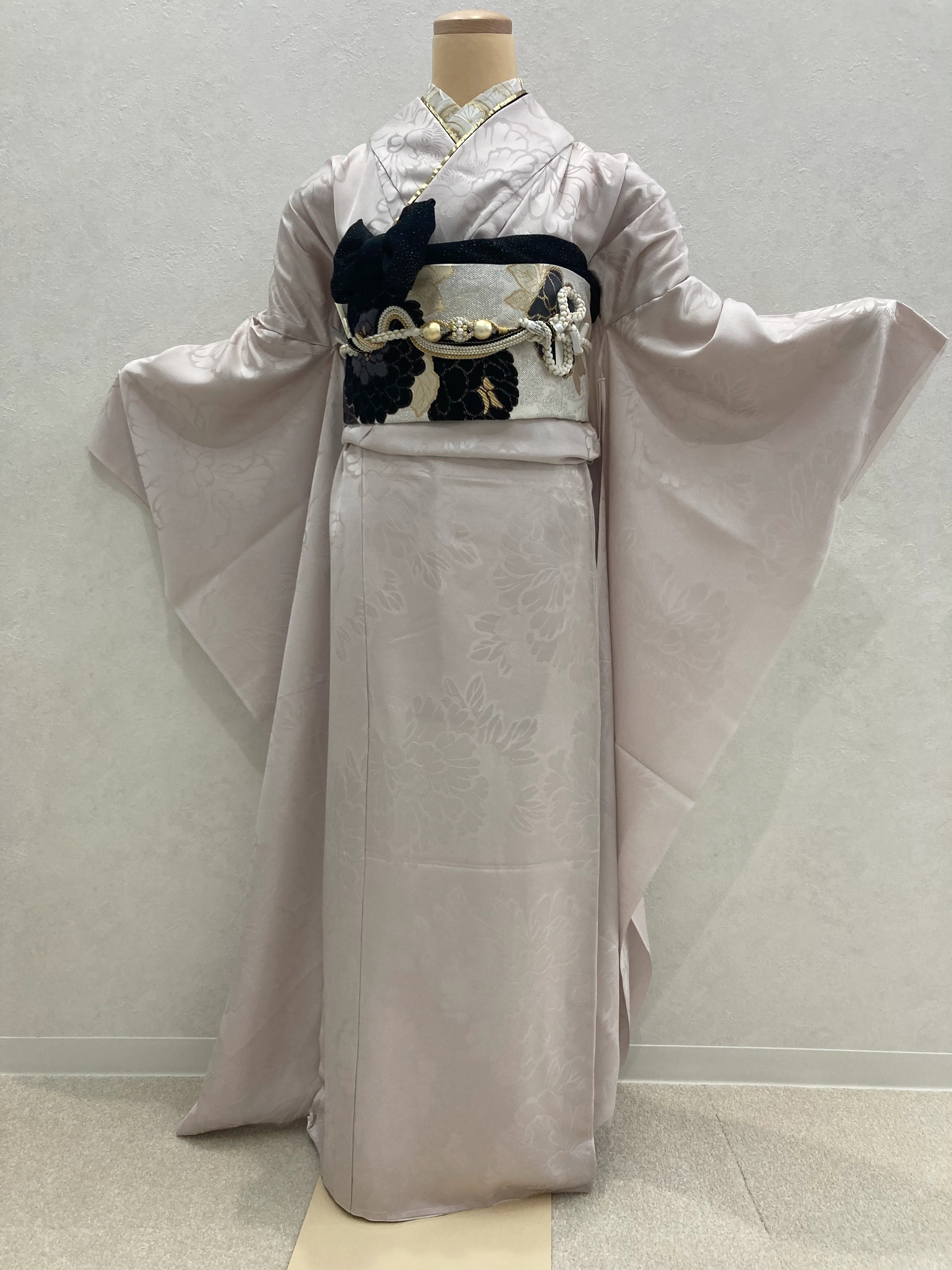 振袖レンタル　奈良　橿原　かわいい　おしゃれ　かわいい　かっこいい　くすみ　イマドキ　無地
