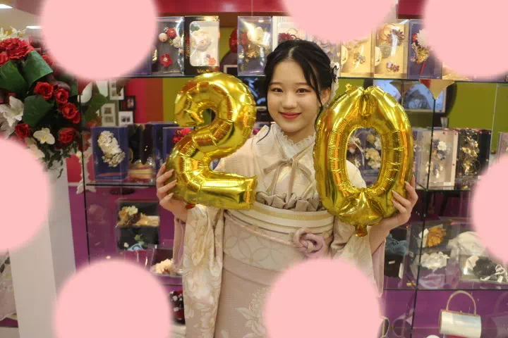 TAKAZEN神戸三宮店　前撮り撮影会　イマドキ　カワイイ　コディネート　振袖　レンタル　くすみ　派手　キラキラ　かわいい　おしゃれ　イマドキ　成人式　リボン　フリル　淡色