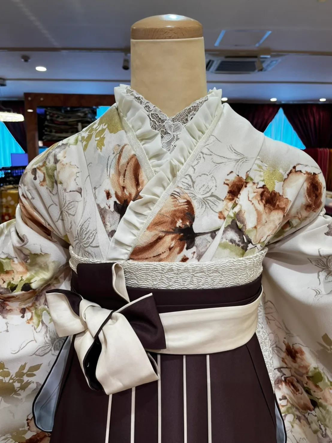 TAKAZEN梅店　姫路市　成人式　卒業式　袴　振袖　イマドキ振袖　加古川市　高砂市　ヘップバーン