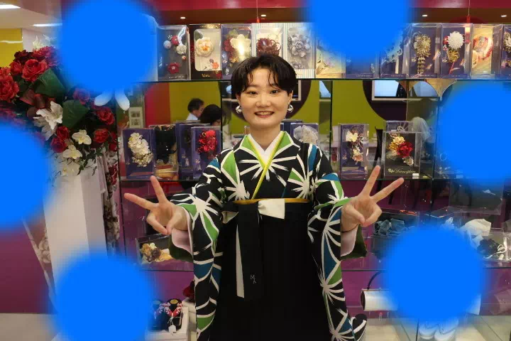 TAKAZEN　タカゼン　モード　黒色　青色　派手　キラキラ　　卒業式　袴　レンタル
