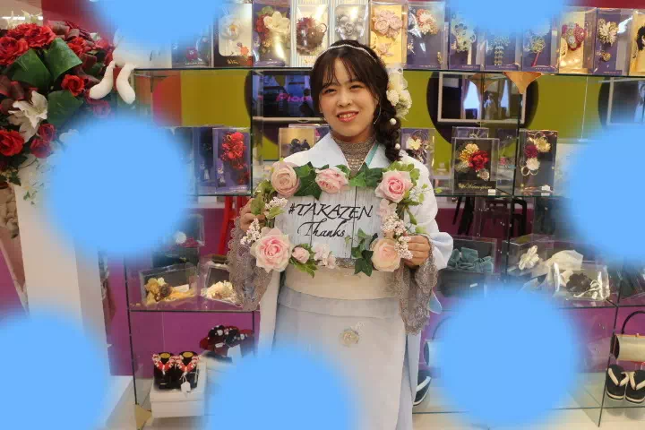 TAKAZEN　タカゼン　モード　黒色　青色　派手　キラキラ　振袖　成人式　レンタル