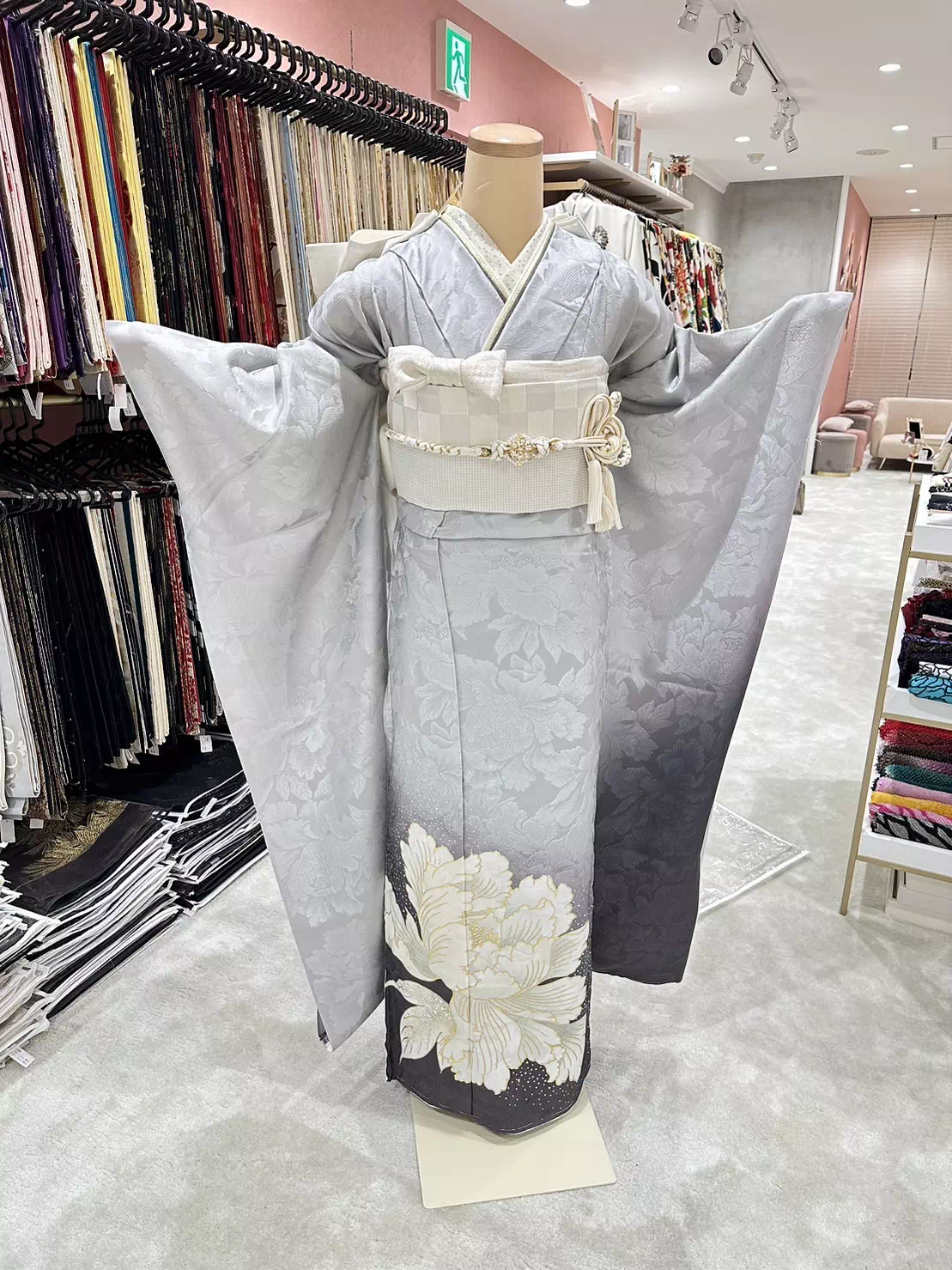 TAKAZEN姫路店　姫路市　成人式　卒業式　袴　振袖　イマドキ振袖　加古川市　高砂市　青　綺麗め