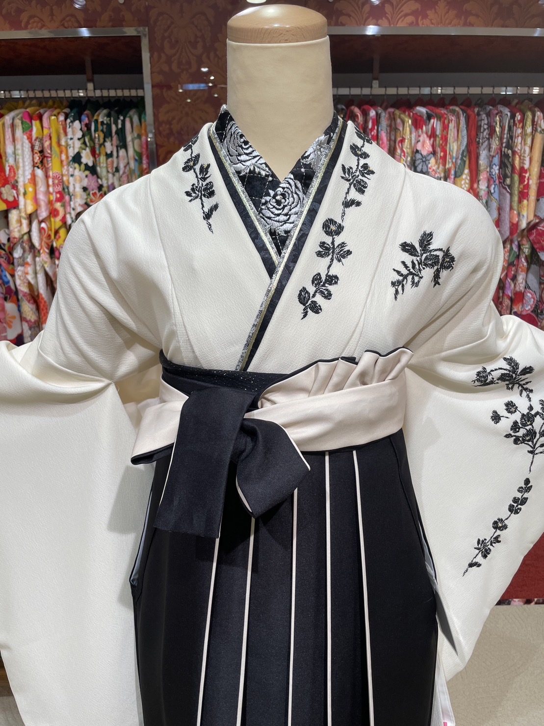 袴レンタル　モノトーン　無地