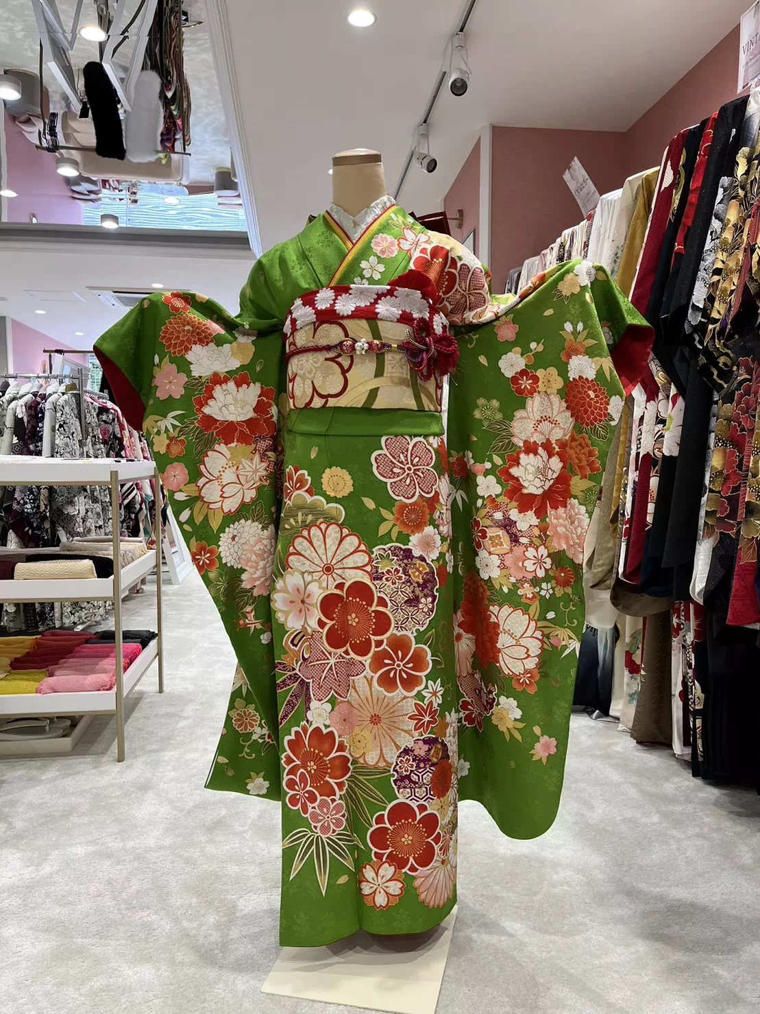 TAKAZEN姫路店　姫路市　成人式　卒業式　袴　振袖　イマドキ振袖　古典柄　緑