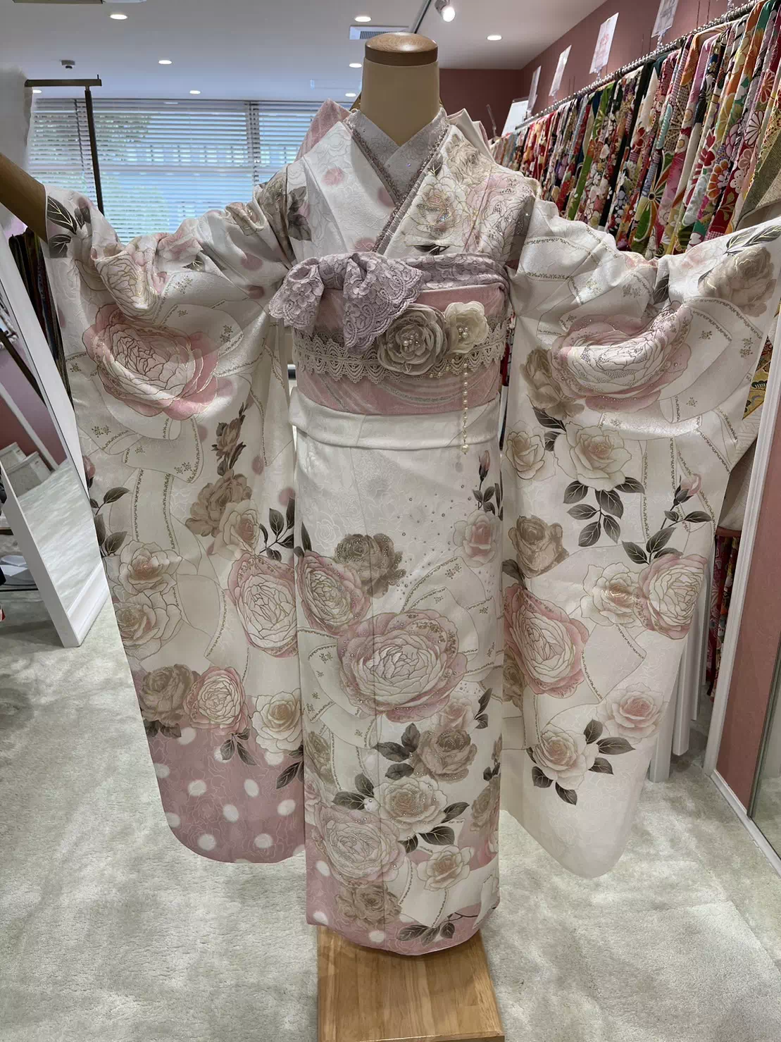 TAKAZEN姫路店　姫路市　成人式　卒業式　袴　振袖　イマドキ振袖　高砂市　加古川　ピンク　カワイイ
