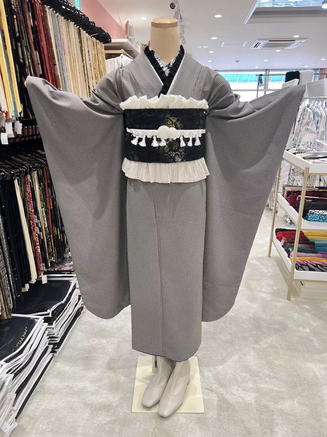 TAKAZEN姫路店　加古川市　高砂市　人気振袖　振袖レンタル　姫路市　成人式　卒業式　袴　振袖　イマドキ振袖　香音　