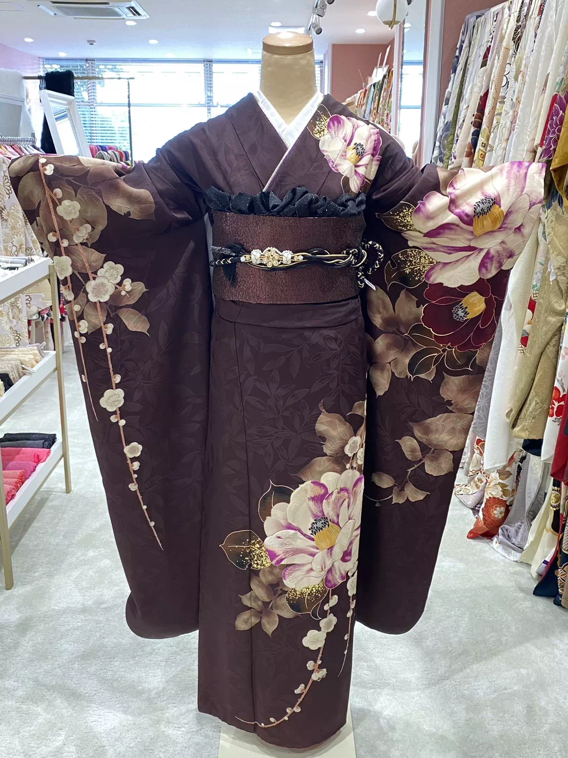 TAKAZEN姫路店　加古川市　高砂市　たつの市　人気振袖　振袖レンタル　姫路市　成人式　卒業式　袴　振袖　イマドキ振袖　香音　