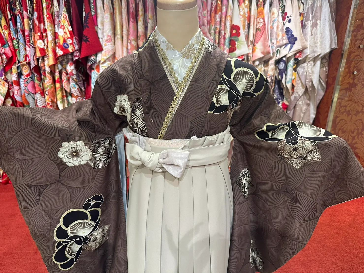 成人式　前撮り　梅田　中村里砂　袴　くすみカラー　かわいい　イマドキ　淡色　古典　タカゼン　撮影