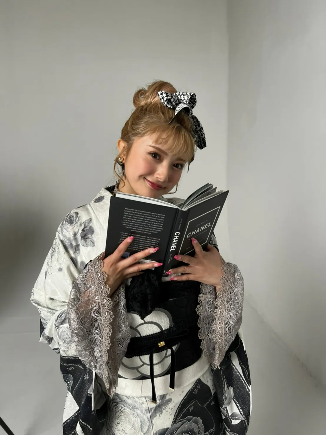 振袖レンタル　カタログ撮影　新作　おしゃれ　キラキラ　派手　かわいい　イマドキ　前撮り撮影会　髪飾り　梅田