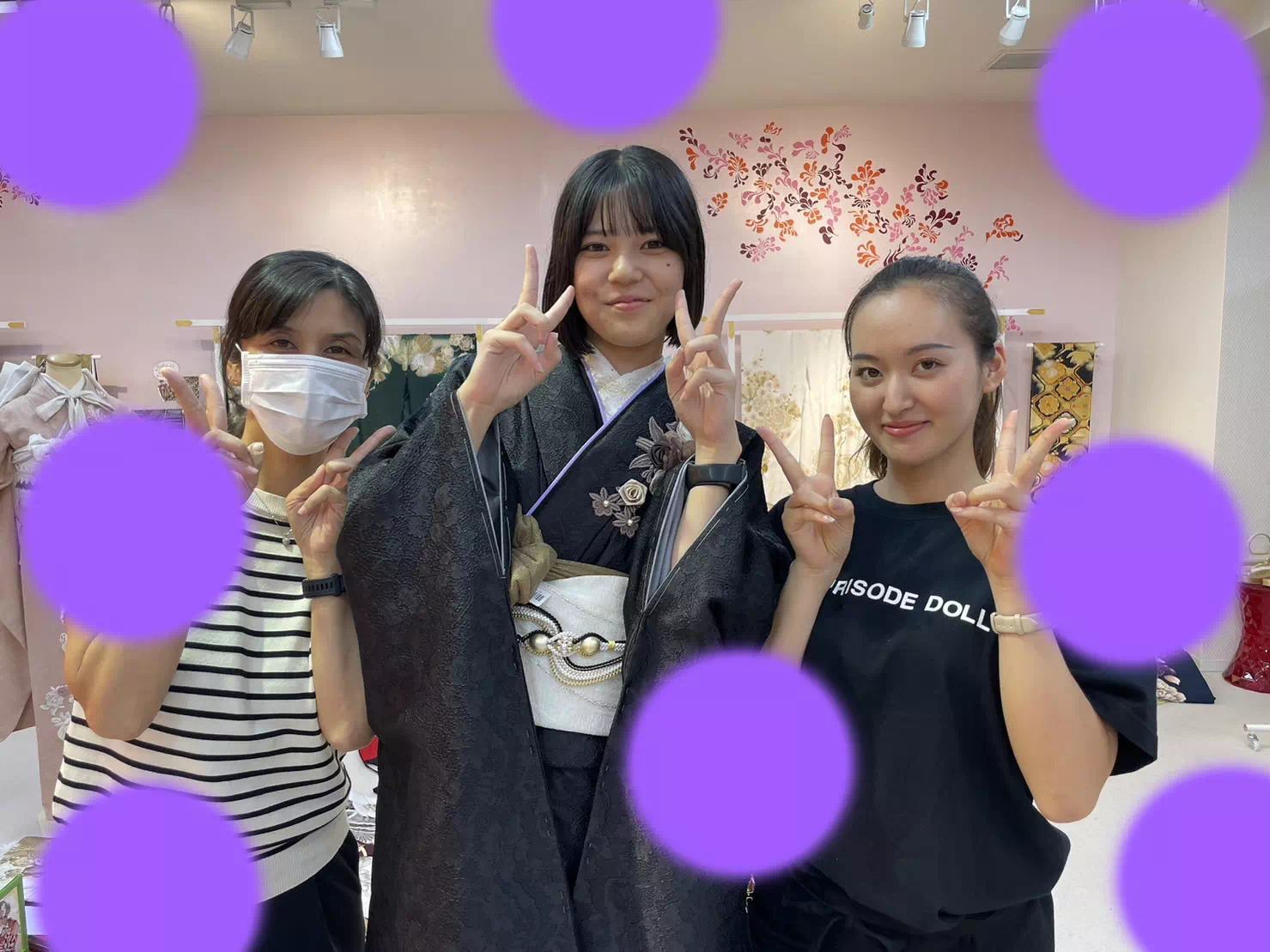 【TAKAZEN神戸三宮店】♡14日　立体花のついたミニョンのお振袖♡ホワイト×ブラックがおしゃれな振袖姫ちゃん♡