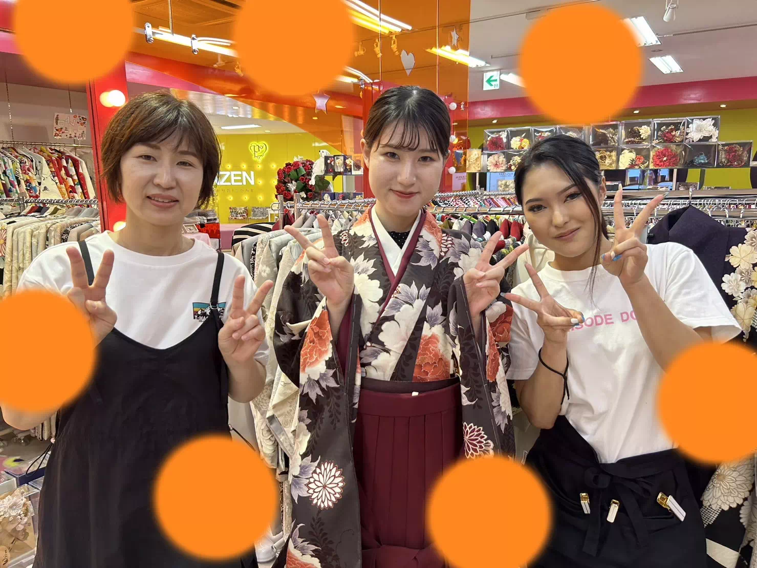 TAKAZEN神戸店　前撮り撮影会　卒業式　袴　古典　イマドキ　カワイイ　コディネート　くすみ　黒　エンジ　おしゃれ