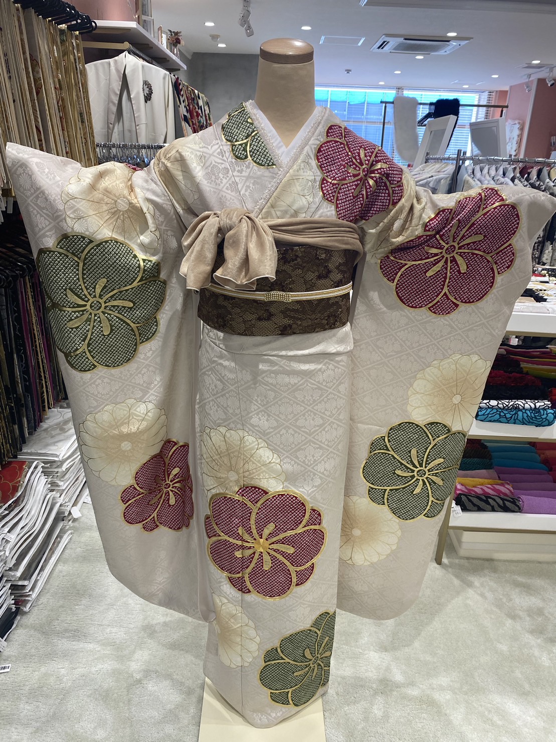 TAKAZEN姫路店　姫路市　成人式　卒業式　袴　振袖　イマドキ振袖　古典　くすみ
