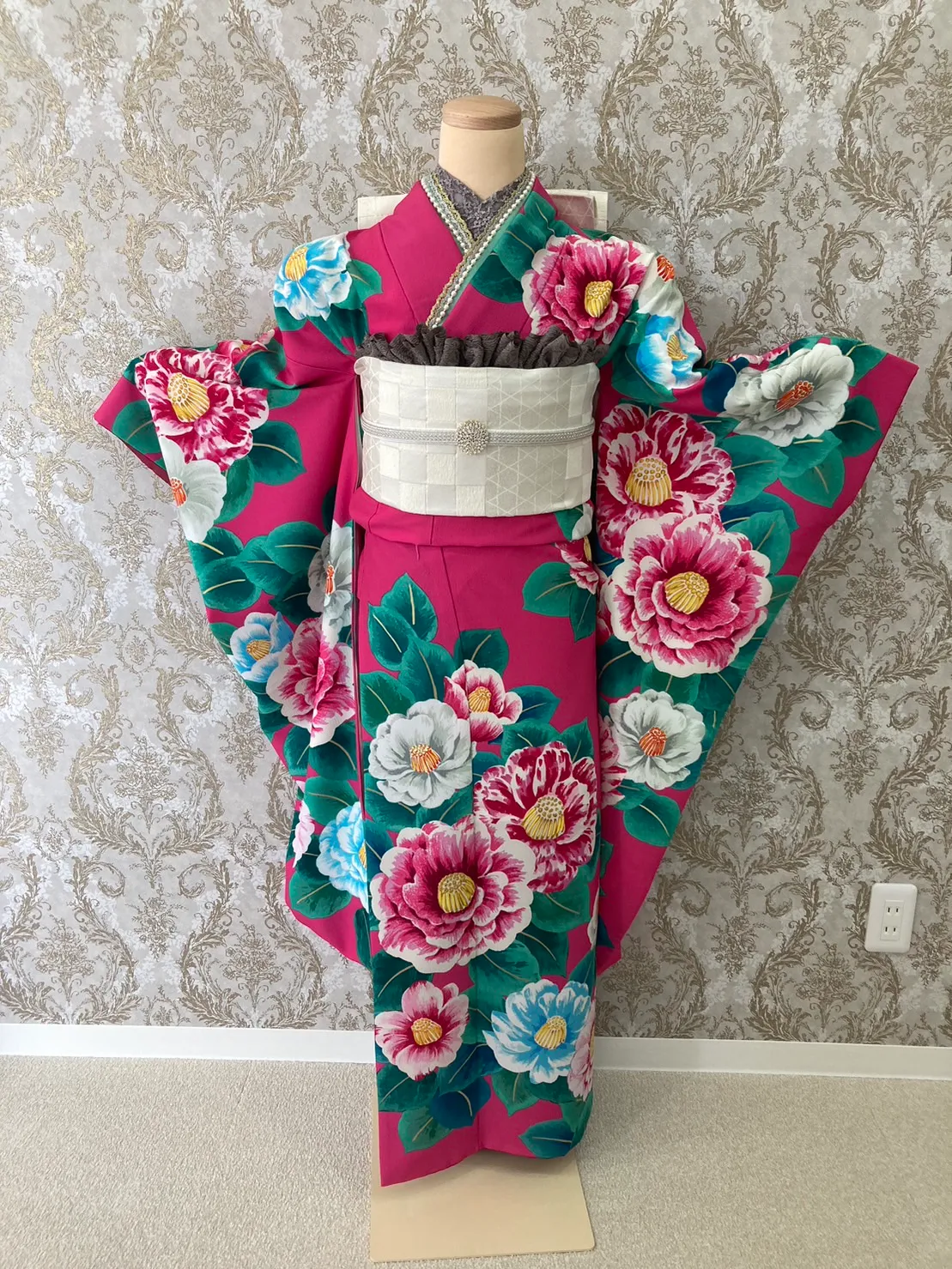 振袖レンタル　奈良　橿原　かわいい　おしゃれ　個性派　かわいい　かっこいい　くすみ　イマドキ　