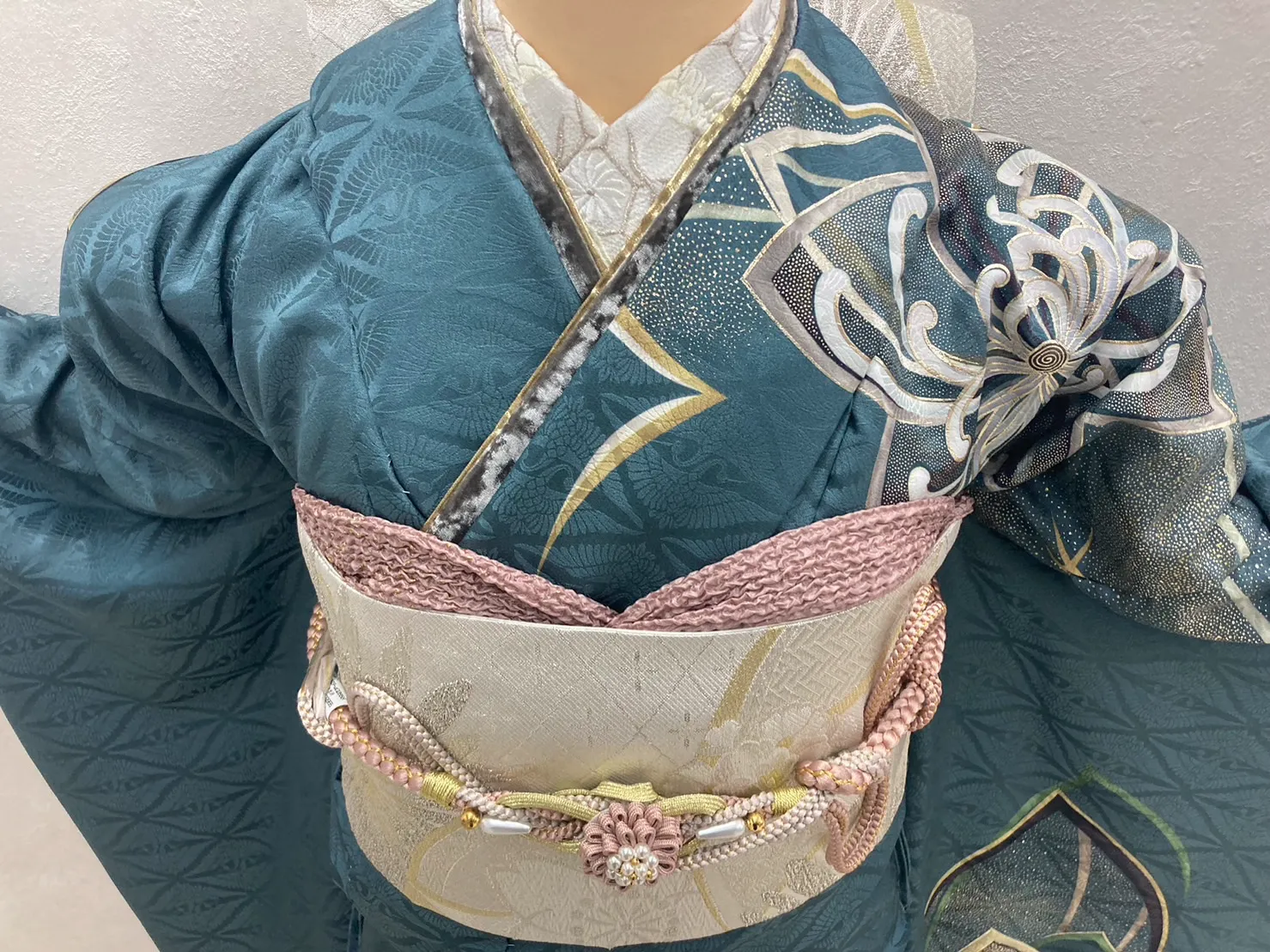 振袖レンタル　奈良　橿原　かわいい　おしゃれ　個性派　かわいい　かっこいい　くすみ　イマドキ　