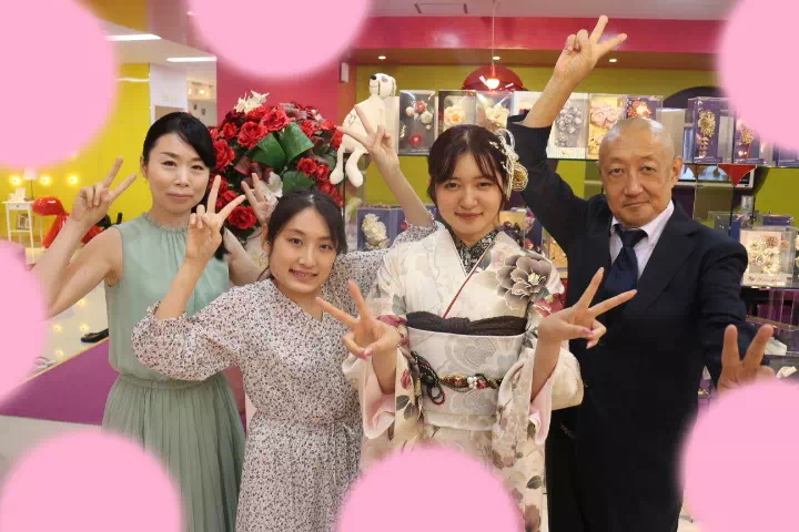 TAKAZEN神戸三宮店　前撮り撮影会　イマドキ　カワイイ　コディネート　振袖　レンタル　袴　　くすみ　イマドキ　おしゃれ　人気