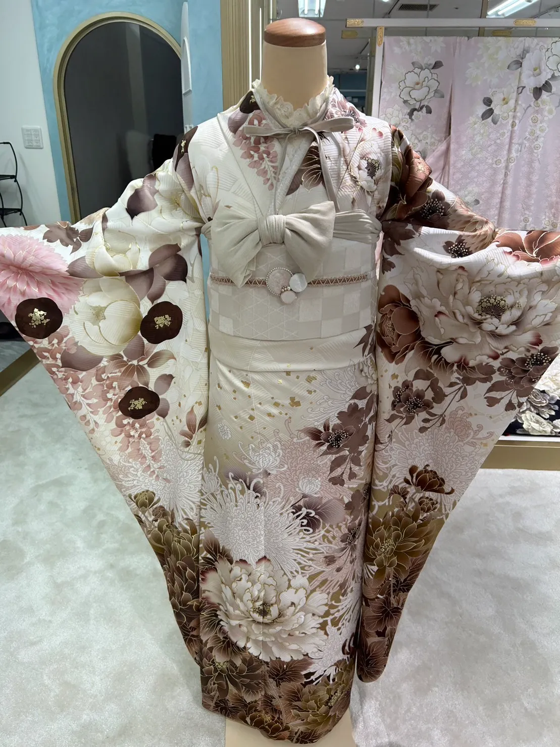 振袖　かわいい　レンタル　大阪　なんば　心斎橋　くすみ　イマドキ　ピンク　