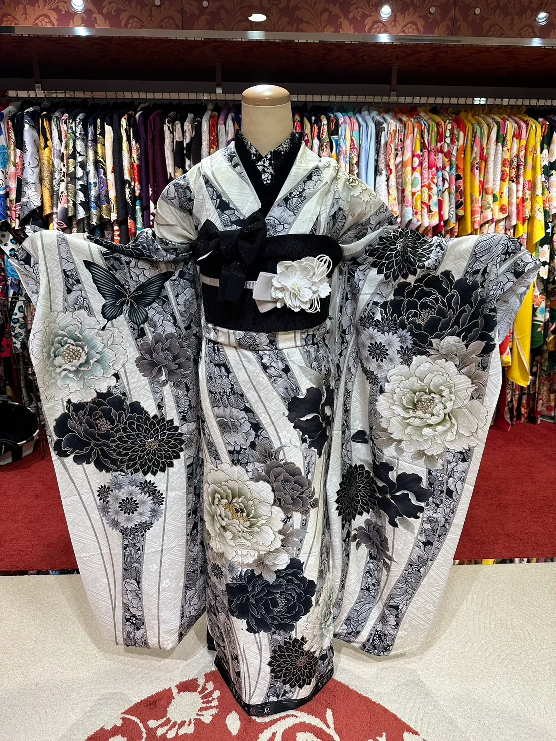 振袖　レンタル　袴　前撮り　かわいい　イマドキ　安い　新作　梅田　大阪　オシャレ　ヴィンテージ　個性的　メーカー