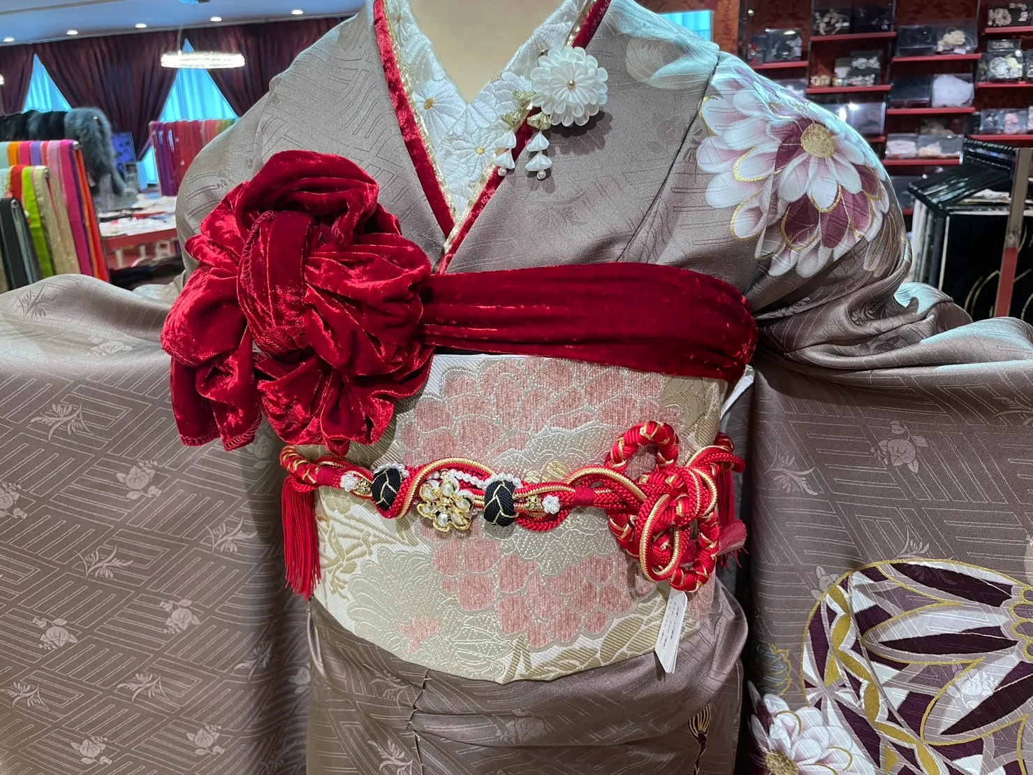 成人式　前撮り　梅田　袴　くすみカラー　かわいい　イマドキ　淡色　古典　タカゼン　撮影