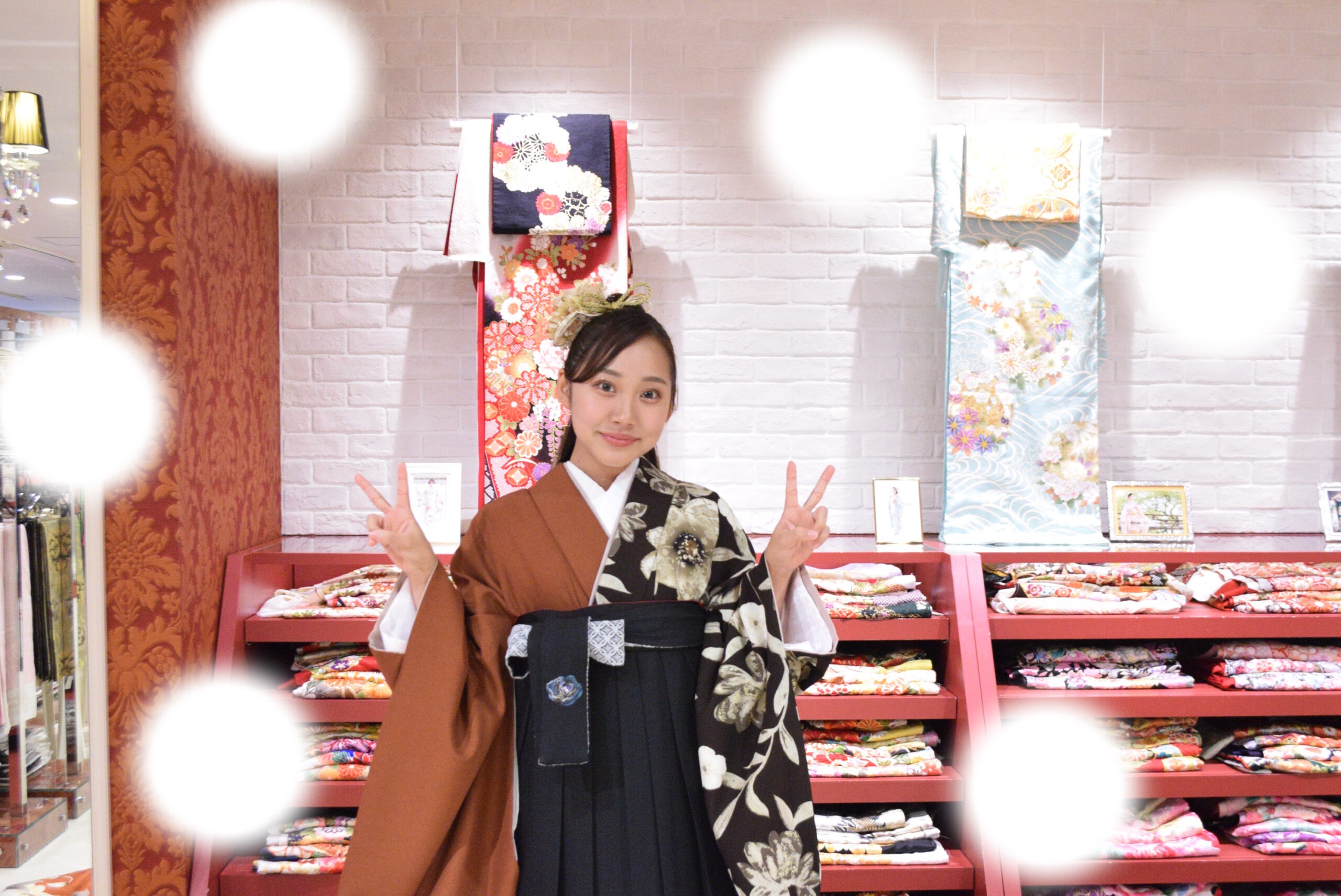 袴　振袖　レンタル　大阪　梅田　安い　かわいい　イマドキ　くすみカラー　レース　オシャレ　派手　被らない　個性的　シンプル　前撮り　ペット可