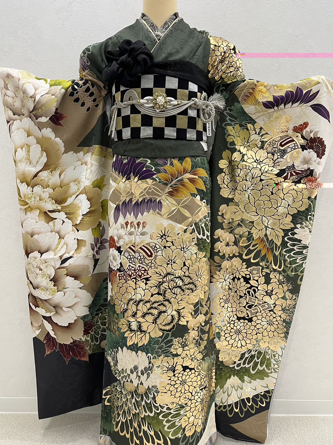振袖レンタル　奈良　橿原　かわいい　おしゃれ　個性派　かわいい　かっこいい　くすみ　イマドキ　