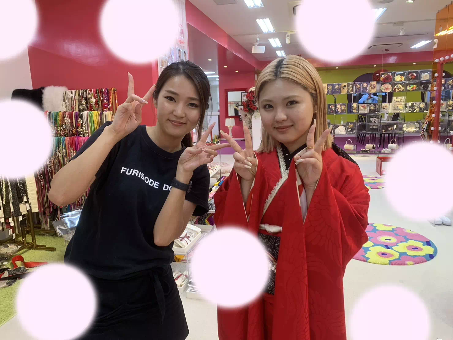 TAKAZEN神戸三宮店　前撮り撮影会　イマドキ　カワイイ　コディネート　振袖　レンタル　袴　赤無地　無地　シンプル　おしゃれ　イマドキ