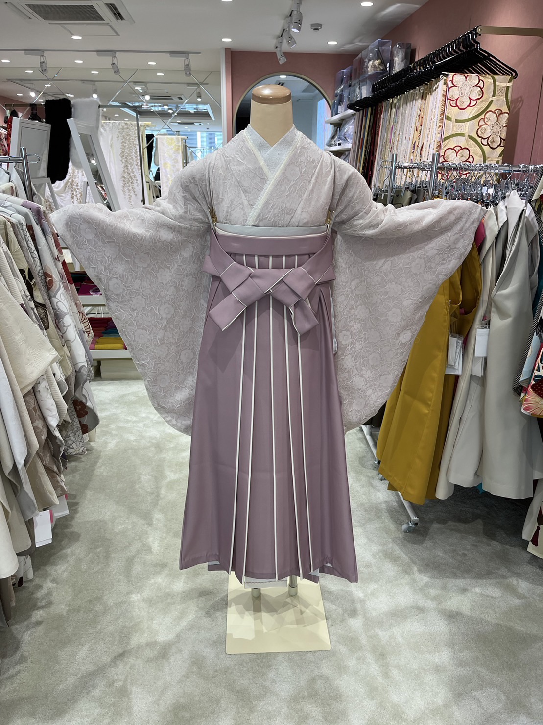 TAKAZEN姫路店　加古川市　高砂市　人気振袖　振袖レンタル　姫路市　成人式　卒業式　袴　振袖　イマドキ振袖　くすみ　カワイイ　ピンク