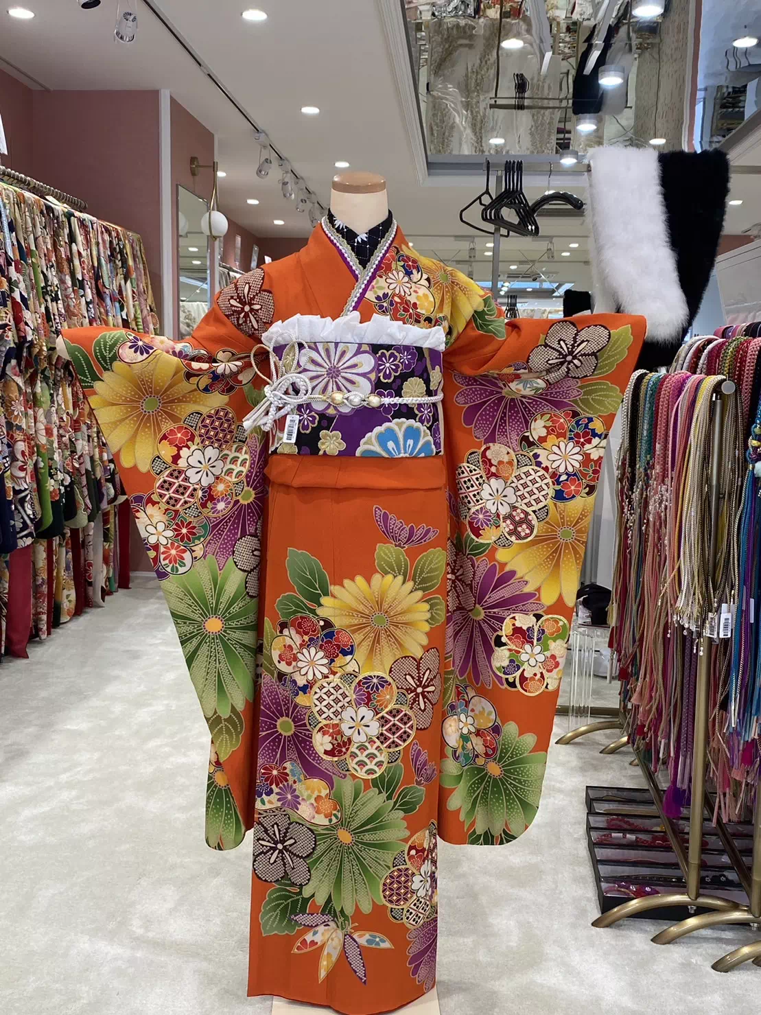 TAKAZEN姫路店　加古川市　高砂市　人気振袖　振袖レンタル　姫路市　成人式　卒業式　袴　振袖　イマドキ振袖　オレンジ　正統派古典